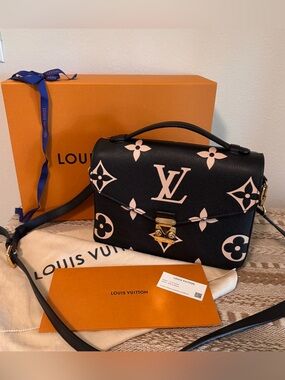 Authentic Louis Vuitton Pochette Métis Bicolor Monogram Empreinte Black Cream